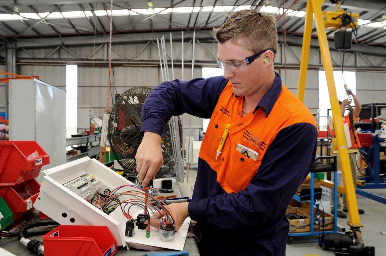 Pathways Into The Electrical Industry Apprentice Employment Network WA